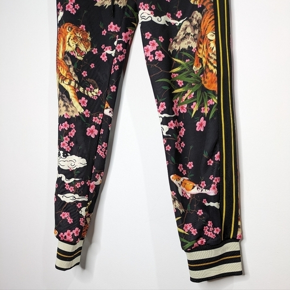NWT Reason Dream Jogger tiger & koi black pink orange jogger pant S - Picture 4 of 15